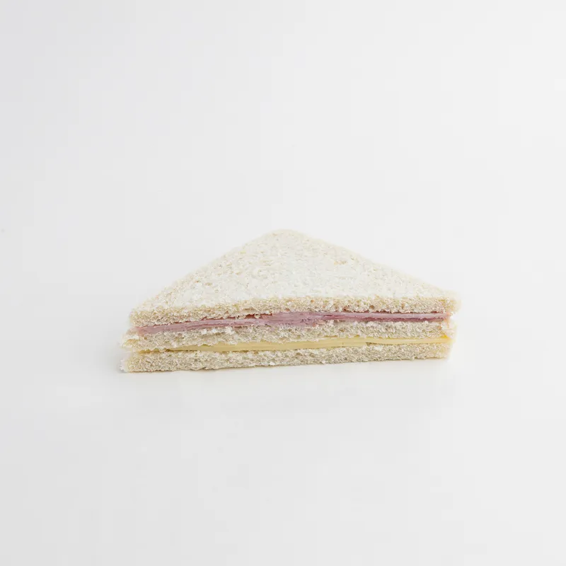 Sándwich de miga triple jamón queso envasado de Delicius Food
